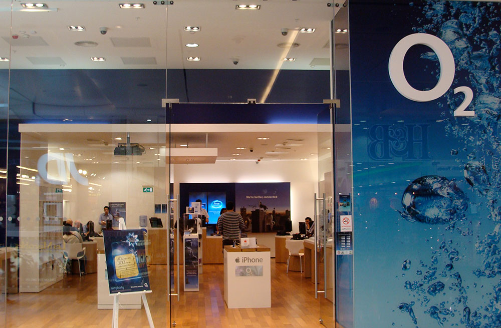 O2 iPhone Launch UK ISL